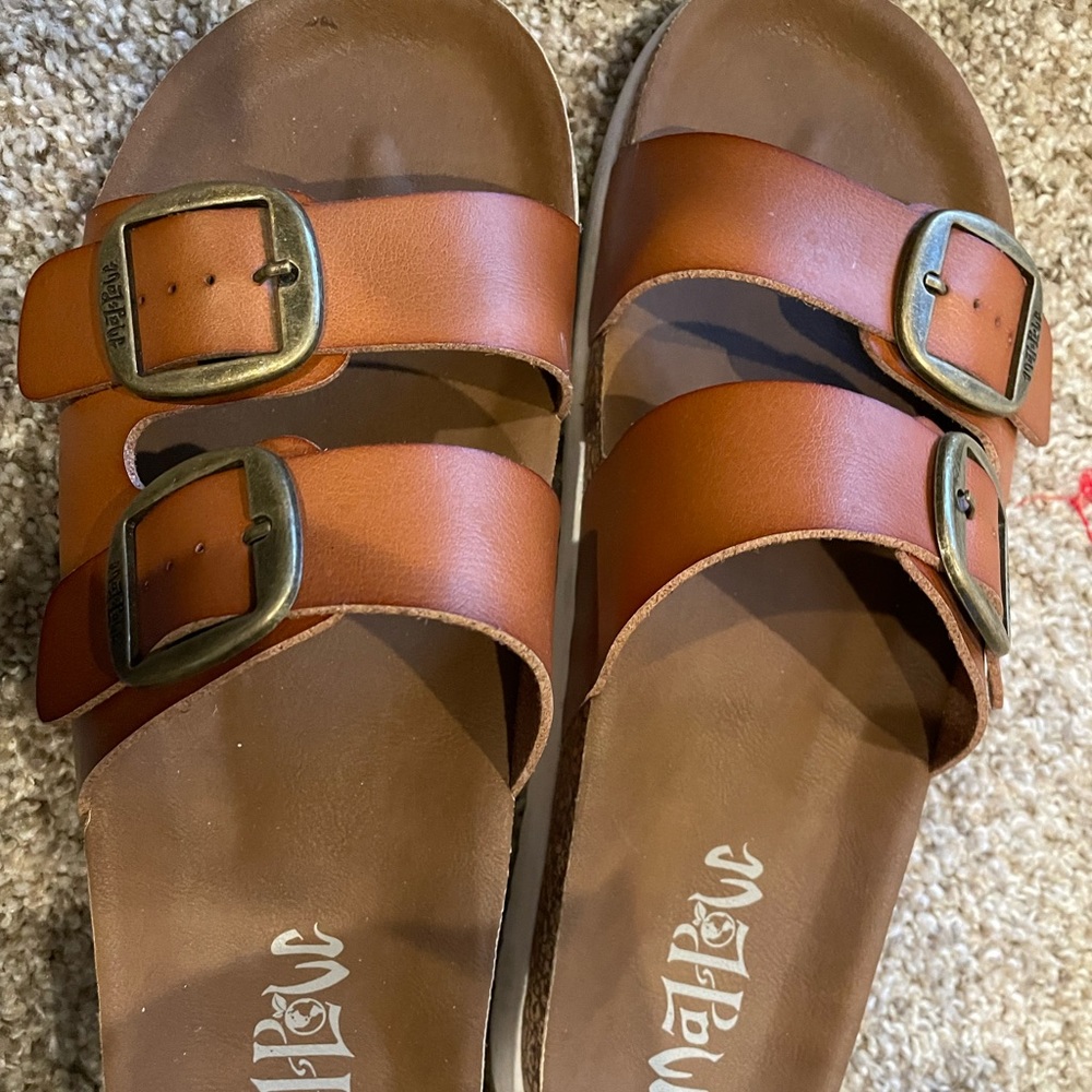 Size 11 brown sandals